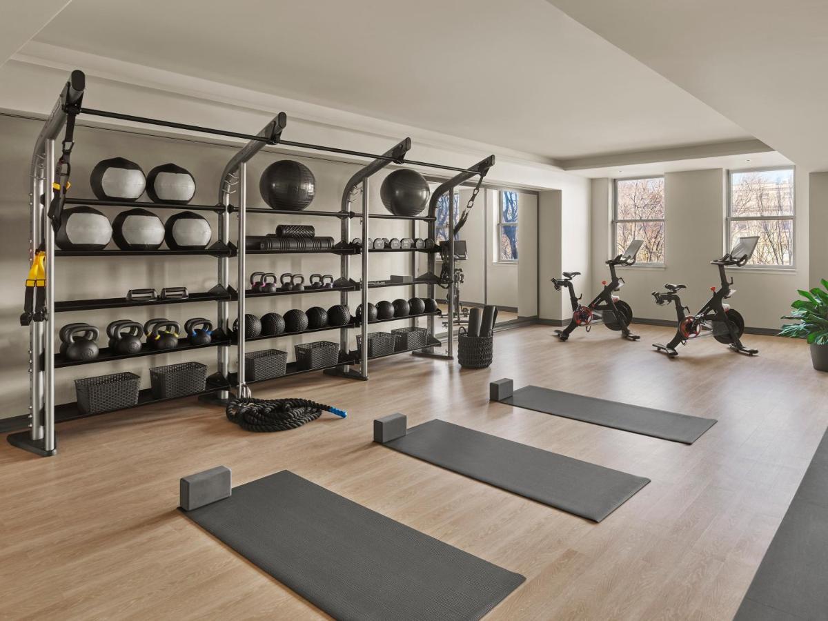 The Newbury Boston Hotel Luaran gambar A functional training area