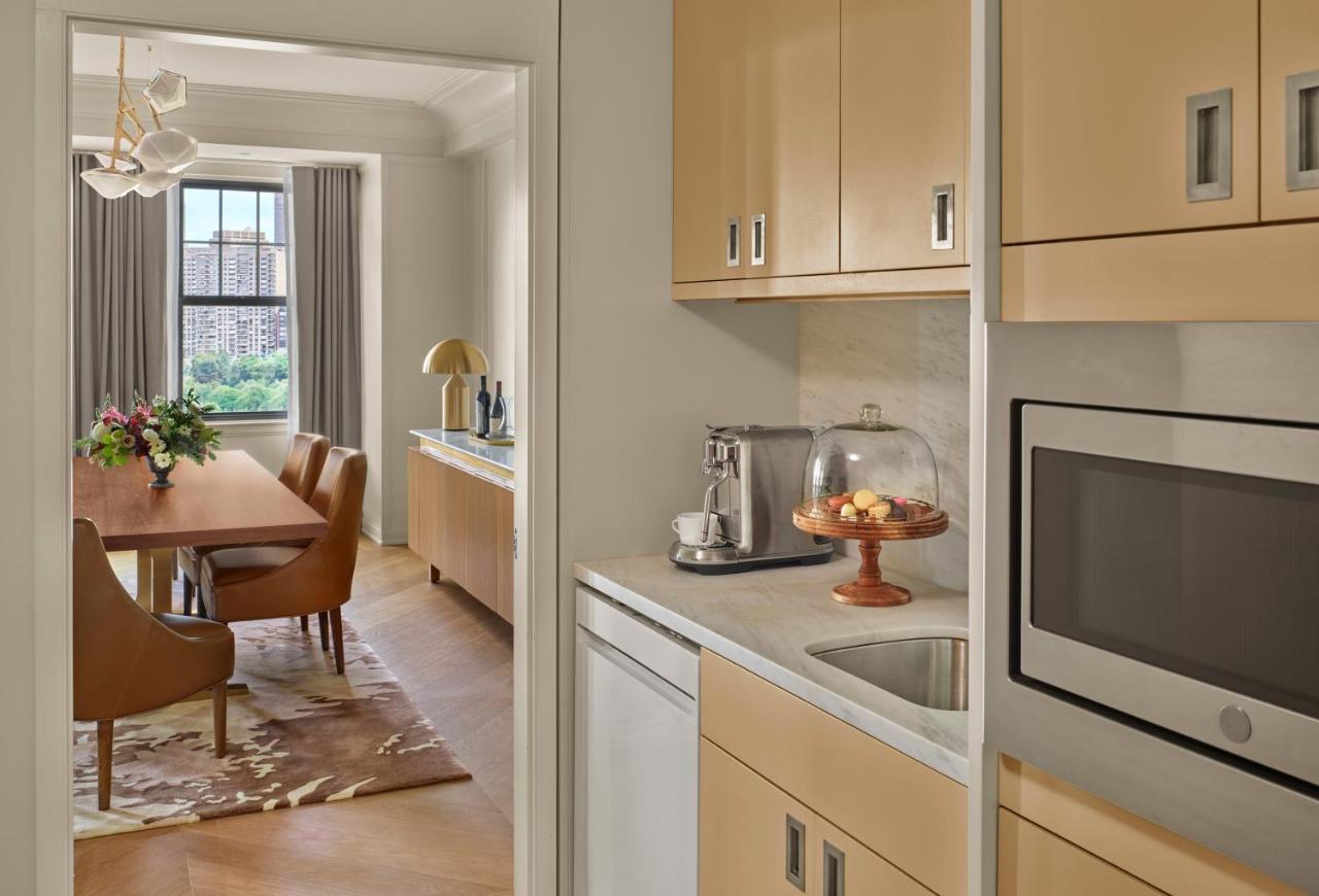 The Newbury Boston Hotel Luaran gambar Kitchen